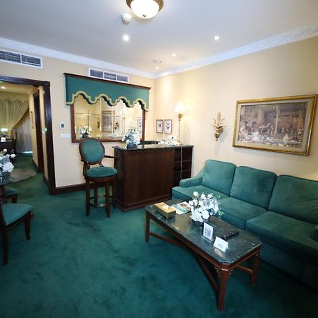 Habitat All Suites, Al Khobar Ngoại thất bức ảnh Suite at the Grand Hotel