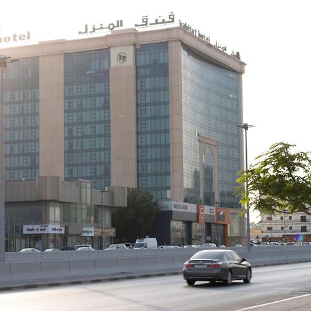 Habitat All Suites, Al Khobar Ngoại thất bức ảnh The hotel in 2012