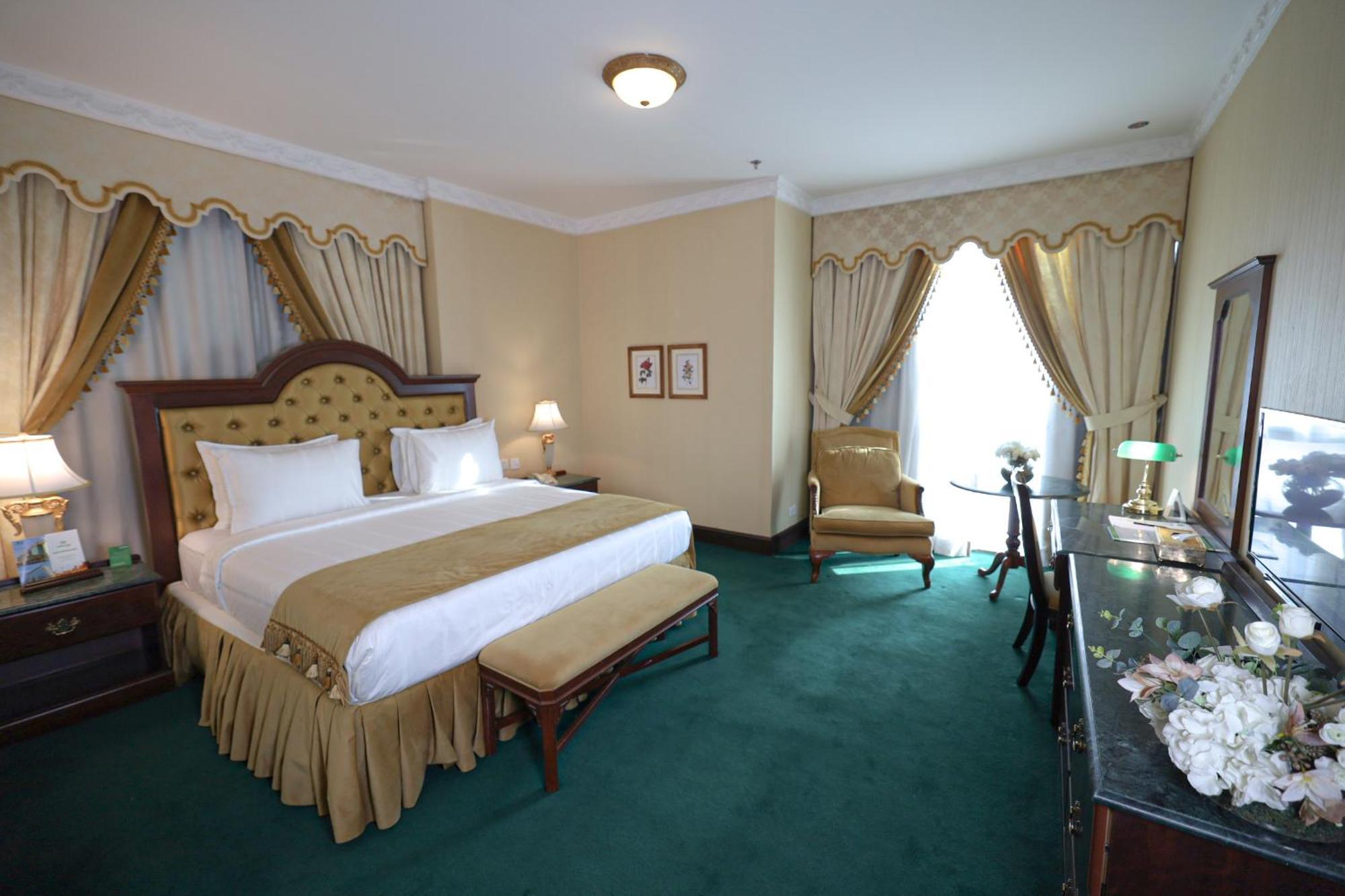 Habitat All Suites, Al Khobar Ngoại thất bức ảnh A bedroom at the hotel