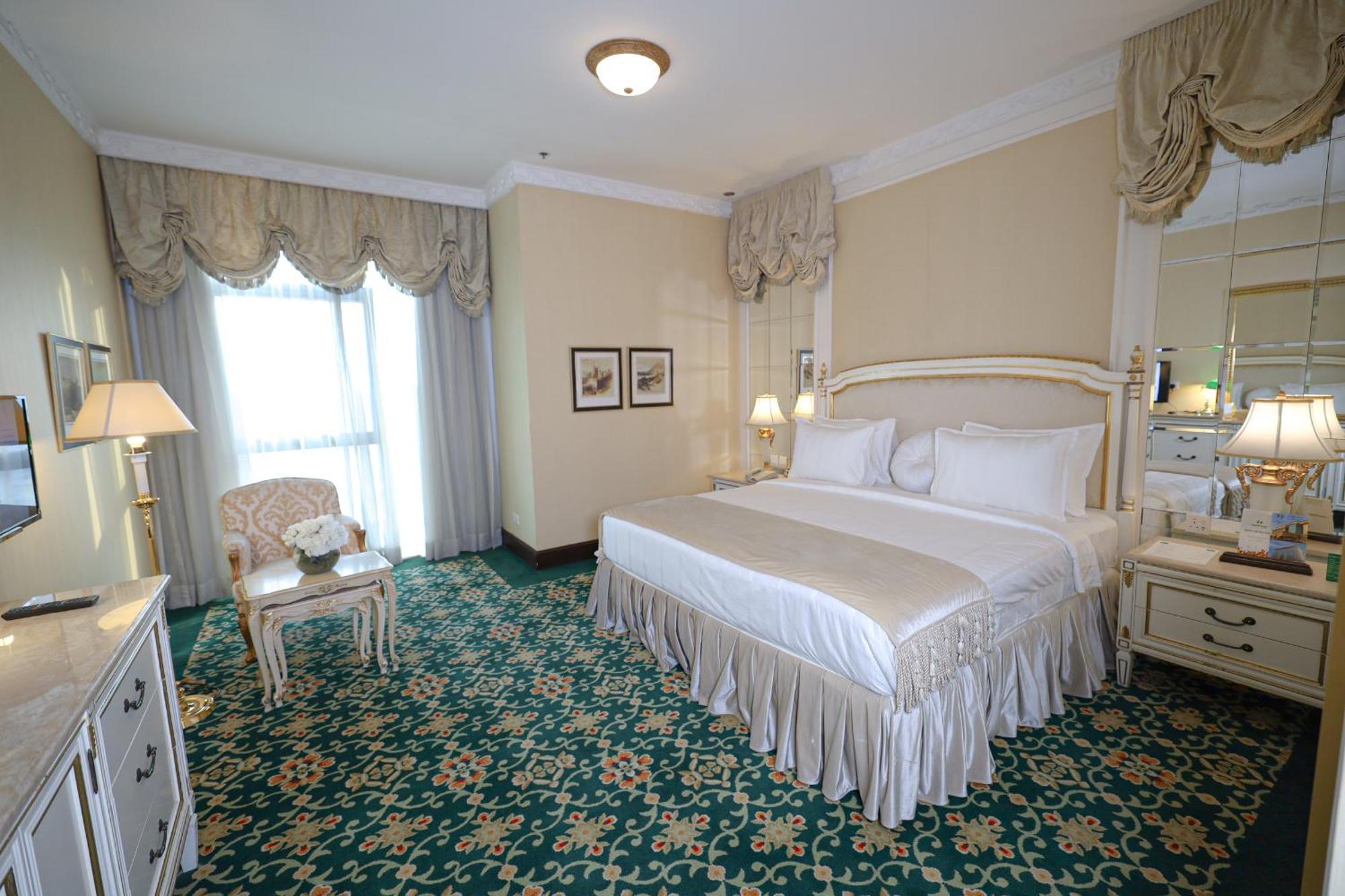 Habitat All Suites, Al Khobar Ngoại thất bức ảnh A bedroom at the hotel