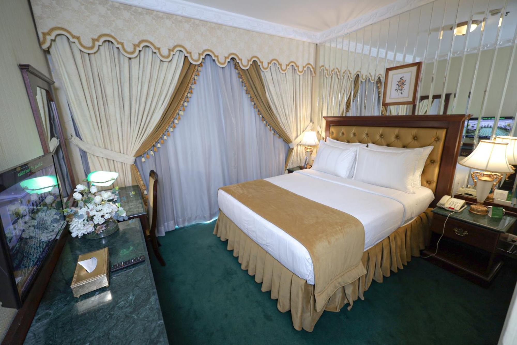 Habitat All Suites, Al Khobar Ngoại thất bức ảnh A bedroom at the hotel