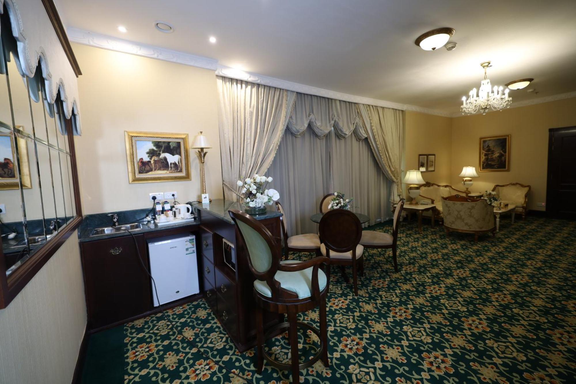 Habitat All Suites, Al Khobar Ngoại thất bức ảnh A suite at the hotel