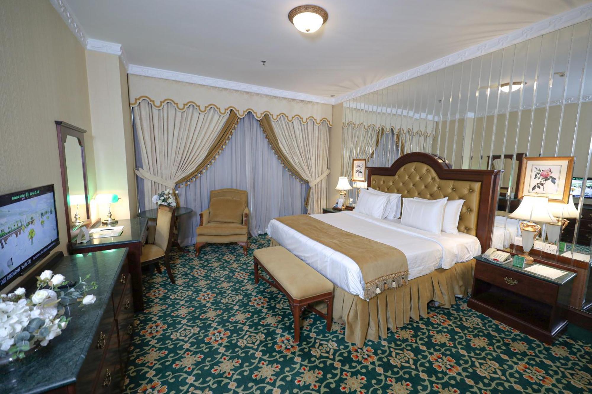 Habitat All Suites, Al Khobar Ngoại thất bức ảnh A bedroom at the hotel