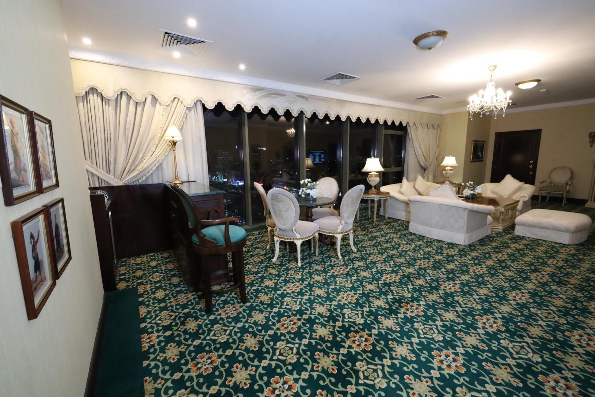 Habitat All Suites, Al Khobar Ngoại thất bức ảnh A suite at the hotel