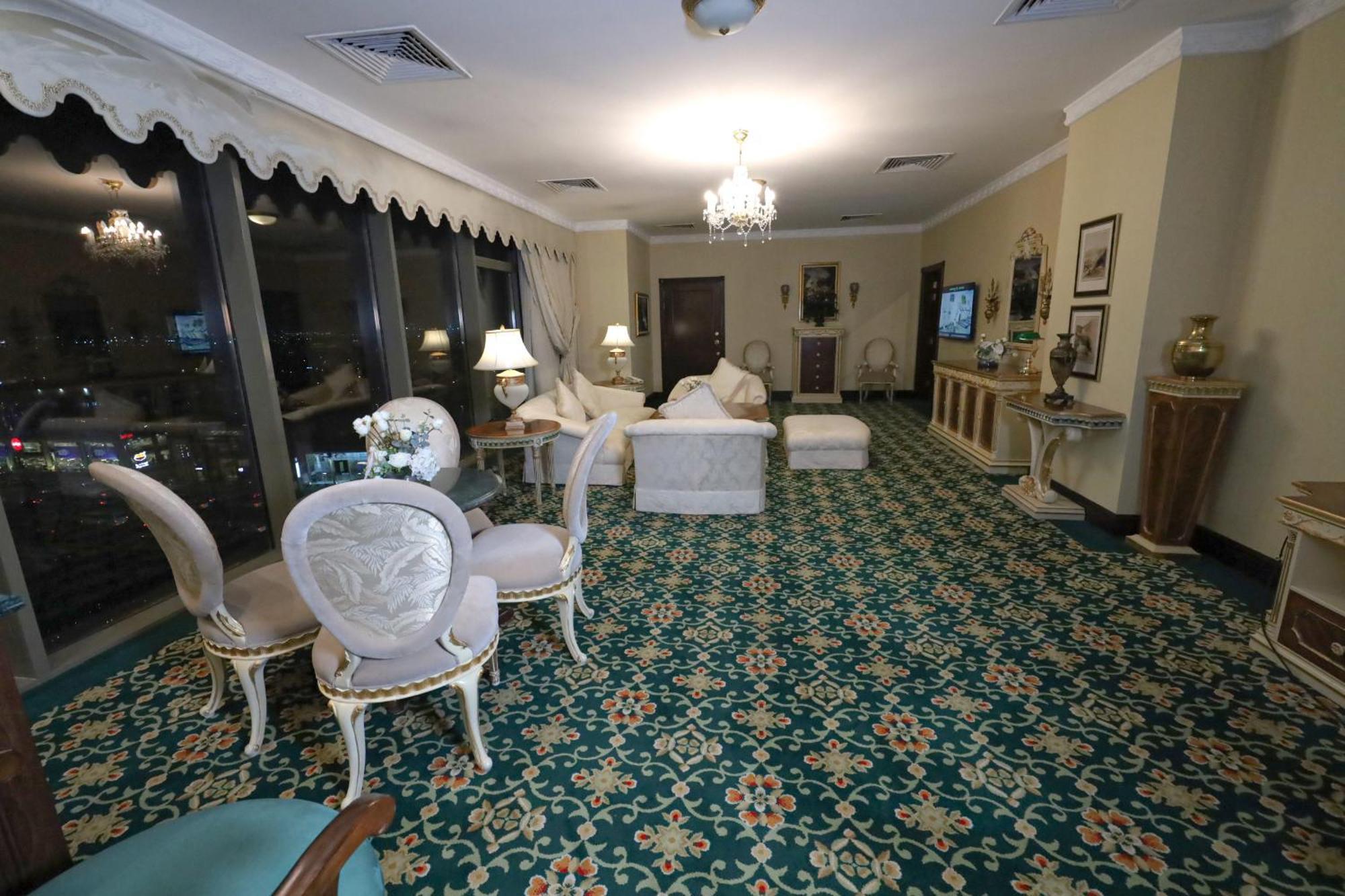 Habitat All Suites, Al Khobar Ngoại thất bức ảnh A suite at the hotel