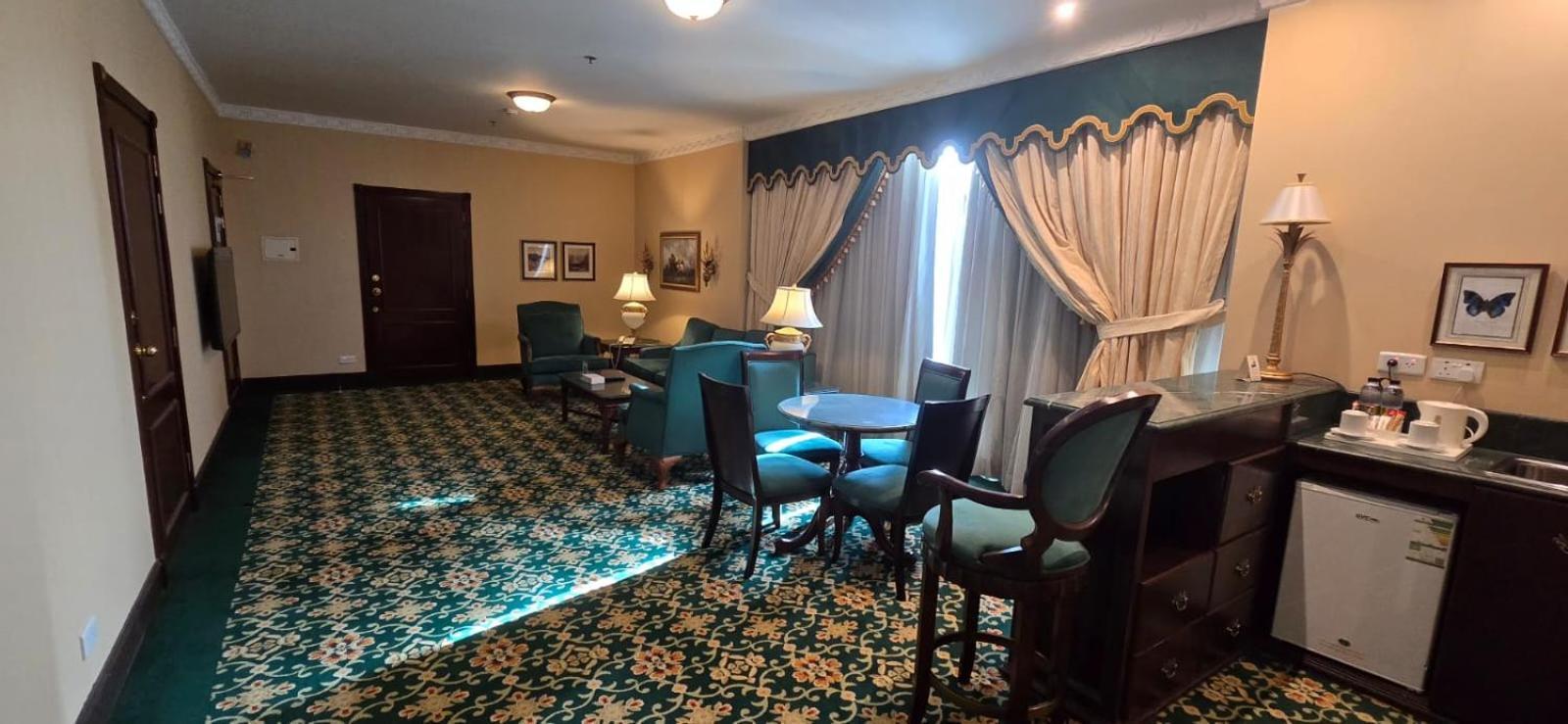 Habitat All Suites, Al Khobar Ngoại thất bức ảnh